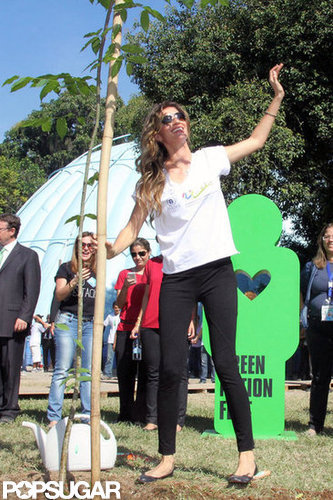 Gisele Bundchen Goes Baggy For Her Environmental Trip to Brazil Gisele Bundchen Goes Baggy For Her Environmental Trip to Brazil