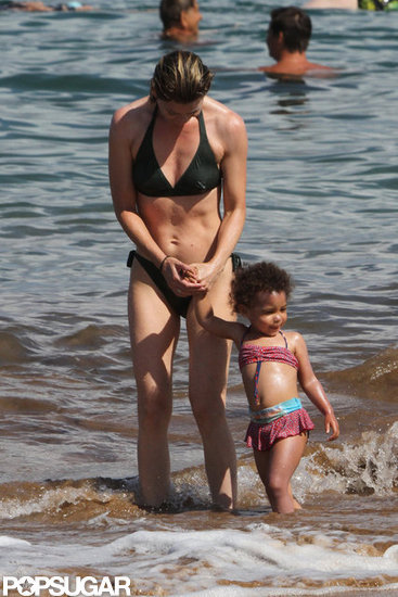 Ellen Pompeo pictured in a bikini with daughter Stella Ivery.
Ellen Pompeo pictured in a bikini with daughter Stella Ivery.