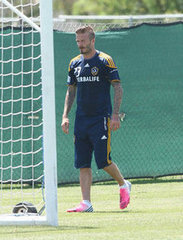 Beckham Moustache on David Beckham With Mustache At La Galaxy Practice Pictures