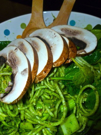 Raw Vegan Pesto Pasta