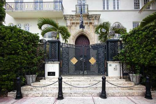Casa Casuarina