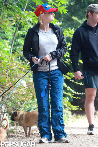 Anna Faris sported a red and blue hat as she and husband Chris Pratt took their three dogs for a walk.
Anna Faris sported a red and blue hat as she and husband Chris Pratt took their three dogs for a walk.