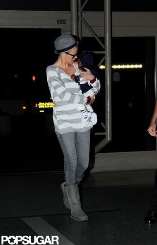 Kristen Stewart Lands in Sydney For SWATH Kristen Stewart Lands in Sydney For SWATH