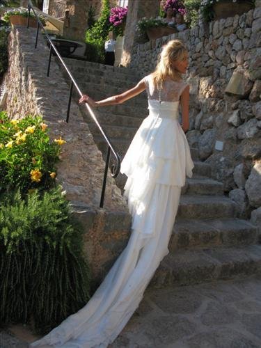 A back view of Anja Rubik's custom Pucci by Peter Dundas dress.
A back view of Anja Rubik's custom Pucci by Peter Dundas dress.
