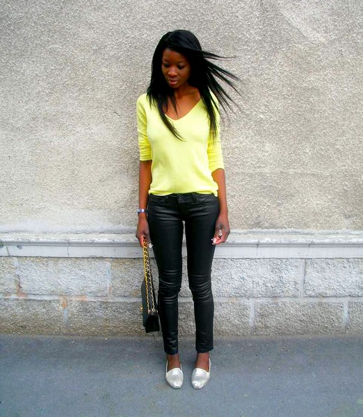 http://stylesbyassitan.blogspot.fr/2012/06/pull-jaune-neon.html