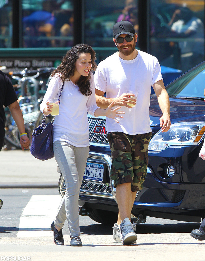 Jake Gyllenhaal Flashes His Sexy Smile at a Female Friend Jake Gyllenhaal Flashes His Sexy Smile at a Female Friend