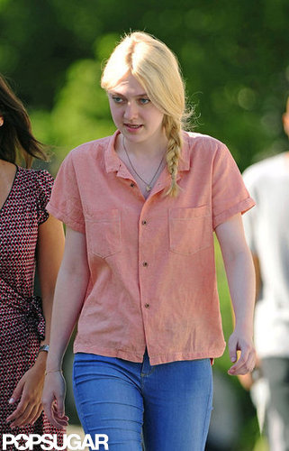 Elizabeth Olsen and Dakota Fanning Report For a Very Good Day at Work Elizabeth Olsen and Dakota Fanning Report For a Very Good Day at Work