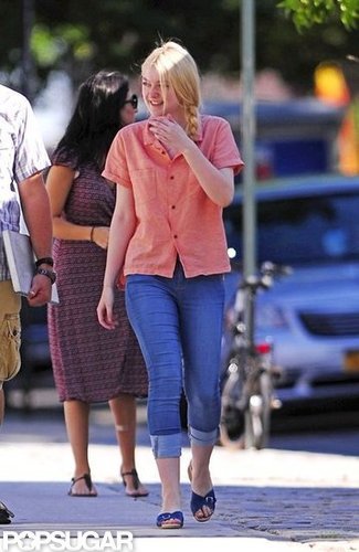 Elizabeth Olsen and Dakota Fanning Report For a Very Good Day at Work Elizabeth Olsen and Dakota Fanning Report For a Very Good Day at Work