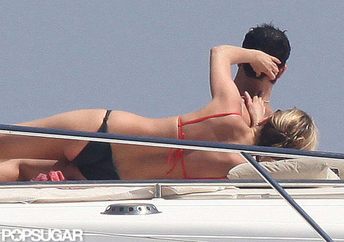 Jennifer Aniston Flaunts Bikini Body and Shows PDA With Shirtless Justin Jennifer Aniston Flaunts Bikini Body and Shows PDA With Shirtless Justin