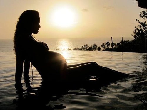 Nick Lachey snapped a sexy shot of pregnant Vanessa lounging in a pool.
Source: Facebook User Vanessa Lachey
Nick Lachey snapped a sexy shot of pregnant Vanessa lounging in a pool.
Source: Facebook User Vanessa Lachey