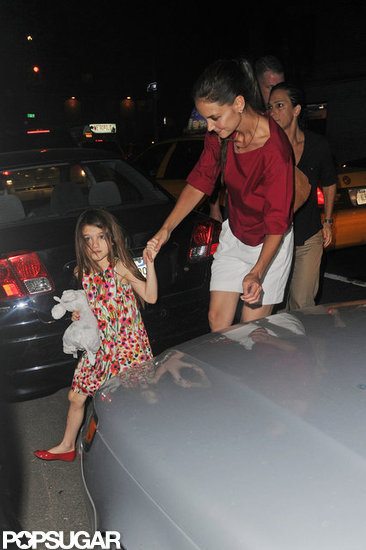 Katie Holmes went to get ice cream in NYC with Suri. Katie Holmes went to get ice cream in NYC with Suri.