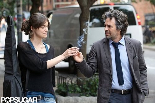 Keira Knightley Gets Down to Work With Mark Ruffalo and Hailee Steinfeld Keira Knightley Gets Down to Work With Mark Ruffalo and Hailee Steinfeld