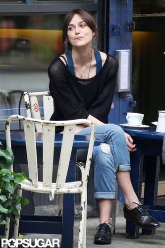 Keira Knightley Gets Down to Work With Mark Ruffalo and Hailee Steinfeld Keira Knightley Gets Down to Work With Mark Ruffalo and Hailee Steinfeld