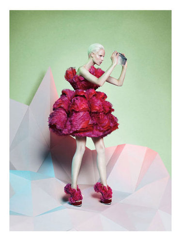 Nothing short of cool futuristic couture for Alexander McQueen.
Nothing short of cool futuristic couture for Alexander McQueen.