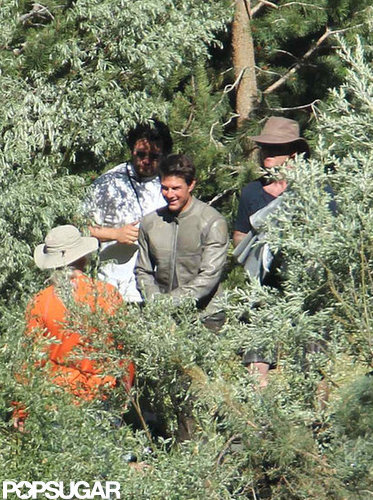 Tom Cruise looked happy on the Oblivion set in CA.
Tom Cruise looked happy on the Oblivion set in CA.