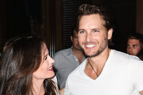 Elizabeth Reaser had a laugh with Peter Facinelli at the Breaking Dawn Part 2 party at Comic-Con.
Elizabeth Reaser had a laugh with Peter Facinelli at the Breaking Dawn Part 2 party at Comic-Con.