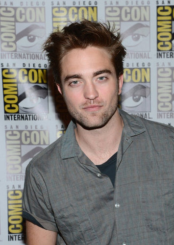 Robert Pattinson smirked.
Robert Pattinson smirked.