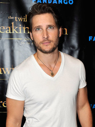 Peter Facinelli posed at the Breaking Dawn Part 2 party at Comic-Con.
Peter Facinelli posed at the Breaking Dawn Part 2 party at Comic-Con.