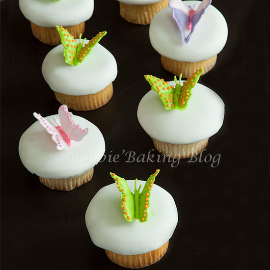 Cake decorating Cake decorating