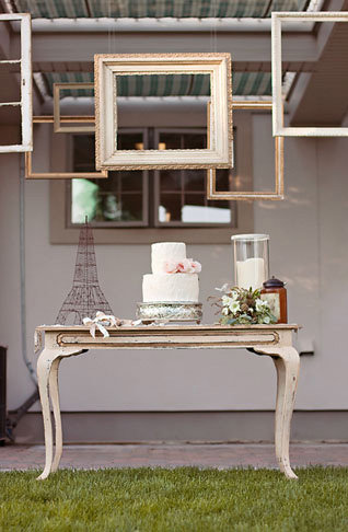 Wire Eiffel Tower
Photo by Jaclyn Davis Photography via Green Wedding Shoes
Wire Eiffel Tower
Photo by Jaclyn Davis Photography via Green Wedding Shoes