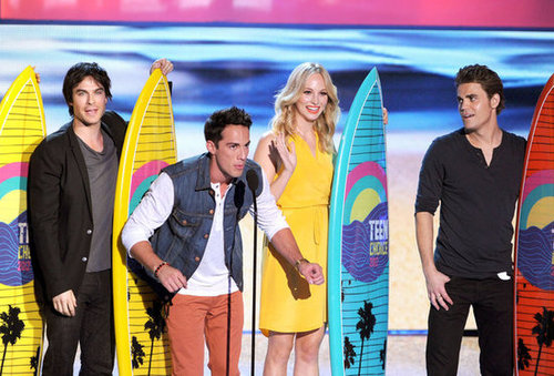 Robert, Kristen, and Selena's Birthday: Teen Choice Awards Highlights! Robert, Kristen, and Selena's Birthday: Teen Choice Awards Highlights!