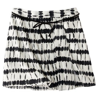 We love the thought of adding a white button-down to this printed mini for an awesome and easy office look.
Converse One Star Womens Tie Dye Skirt ($25)
We love the thought of adding a white button-down to this printed mini for an awesome and easy office look.
Converse One Star Womens Tie Dye Skirt ($25)