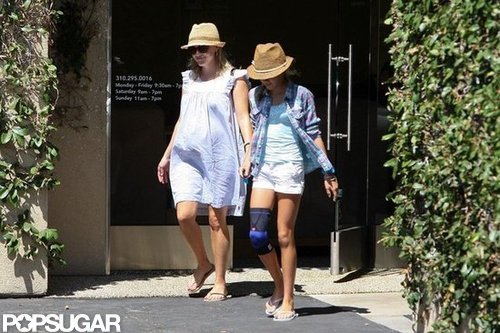 Reese Witherspoon and Ava stopped by a nail salon.
Reese Witherspoon and Ava stopped by a nail salon.