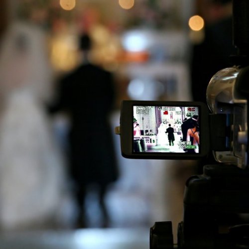 How to Save Money on Wedding Videographer