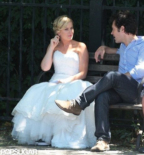 Amy Poehler and Paul Rudd chatted between takes.
Amy Poehler and Paul Rudd chatted between takes.