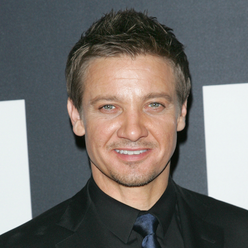 The Bourne Legacy Premiere Interviews (Video)