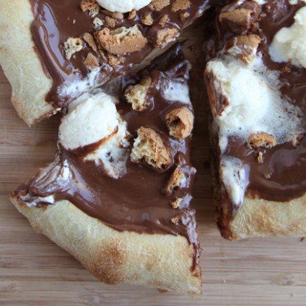 Chocolate Almond Dessert Pizza