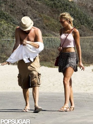 Leonardo Gets Shirtless at the Beach With Erin Leonardo Gets Shirtless at the Beach With Erin