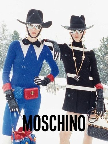 Moschino takes the Western cowgirl to the slopes for Fall/Winter.
Moschino takes the Western cowgirl to the slopes for Fall/Winter.