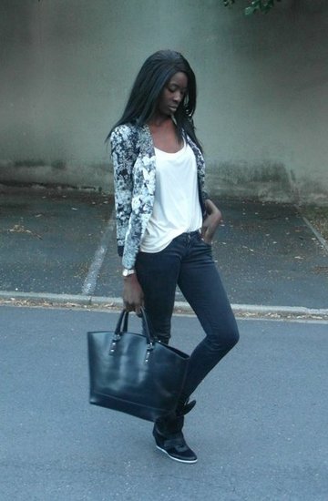 http://stylesbyassitan.blogspot.fr/2012/08/sneakers-compensees-i-finally-got-me.html