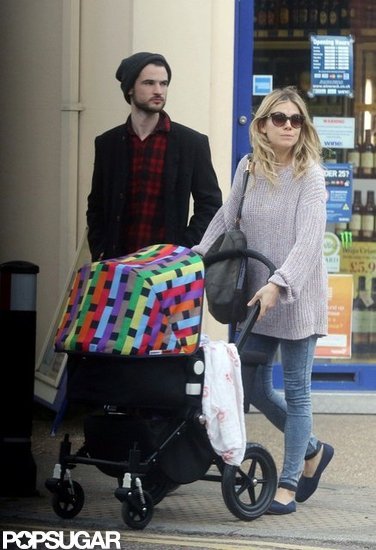 Sienna Miller and Tom Sturridge Take Marlowe Out to Lunch Sienna Miller and Tom Sturridge Take Marlowe Out to Lunch
