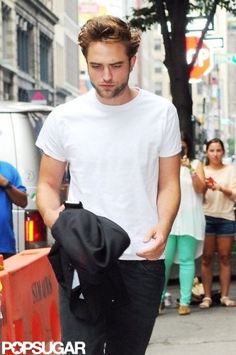Robert Pattinson Gets Casual and Cute at Lunch Robert Pattinson Gets Casual and Cute at Lunch