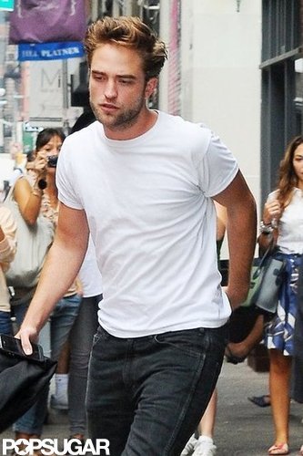 Robert Pattinson Gets Casual and Cute at Lunch Robert Pattinson Gets Casual and Cute at Lunch