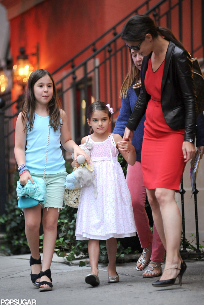 Katie Holmes and Suri Cruise made a stop at Alice's Tea Cup in NYC. Katie Holmes and Suri Cruise made a stop at Alice's Tea Cup in NYC.