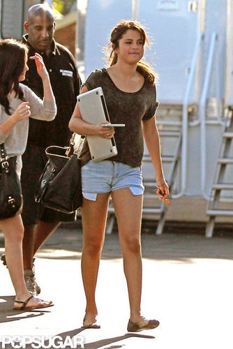 Selena Gomez Wraps Up Work in Short Shorts Selena Gomez Wraps Up Work in Short Shorts