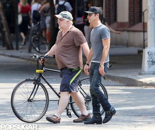 Justin Theroux and Philip Seymour Hoffman Toast Castings & Weddings Justin Theroux and Philip Seymour Hoffman Toast Castings & Weddings