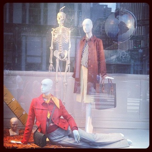 Chloe and Goyard took us back to school with this academic-themed window display at Bergdorf Goodman.
Chloe and Goyard took us back to school with this academic-themed window display at Bergdorf Goodman.