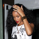 Score Rihanna's Sexy Kittens Tee For Just $29 at Urban Outfitters! Score Rihanna's Sexy Kittens Tee For Just $29 at Urban Outfitters!