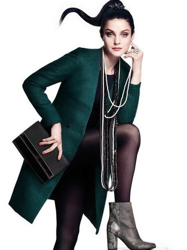 Jessica Stam strikes a glam pose in H&M's accessories for Fall.
Jessica Stam strikes a glam pose in H&M's accessories for Fall.