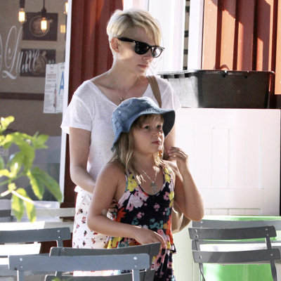 Michelle Williams, Jason Segel and Matilda Ledger Get Ice-Cream in LA