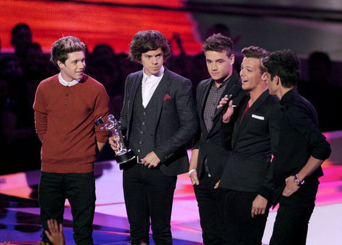 Rob Debuts New Twilight, Rihanna Wins Big — The Best of the 2012 MTV VMAs Rob Debuts New Twilight, Rihanna Wins Big — The Best of the 2012 MTV VMAs