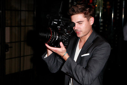 Zac Efron Spends the Weekend Looking Hot at TIFF Zac Efron Spends the Weekend Looking Hot at TIFF