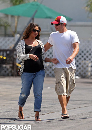 Nick Lachey and Vanessa Minnillo Have Breakfast While on Baby Watch Nick Lachey and Vanessa Minnillo Have Breakfast While on Baby Watch