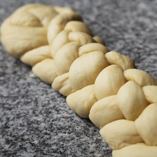 How to Braid Challah