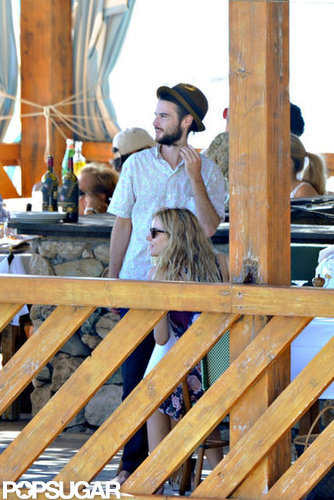 Tom Sturridge and Sienna Miller boarded a boat in Positano.
Tom Sturridge and Sienna Miller boarded a boat in Positano.