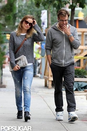 Olivia Wilde Shows PDA With Jason Sudeikis Before a Big Award Night Olivia Wilde Shows PDA With Jason Sudeikis Before a Big Award Night